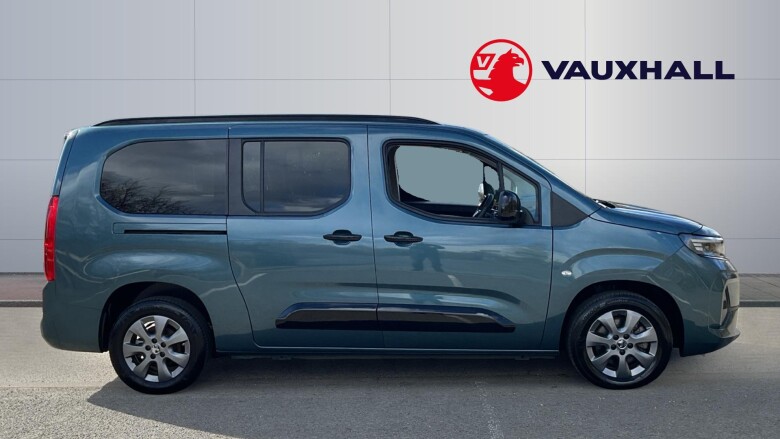 Vauxhall Combo Life 100kW Ultimate XL 50kWh 5dr Auto Electric Estate